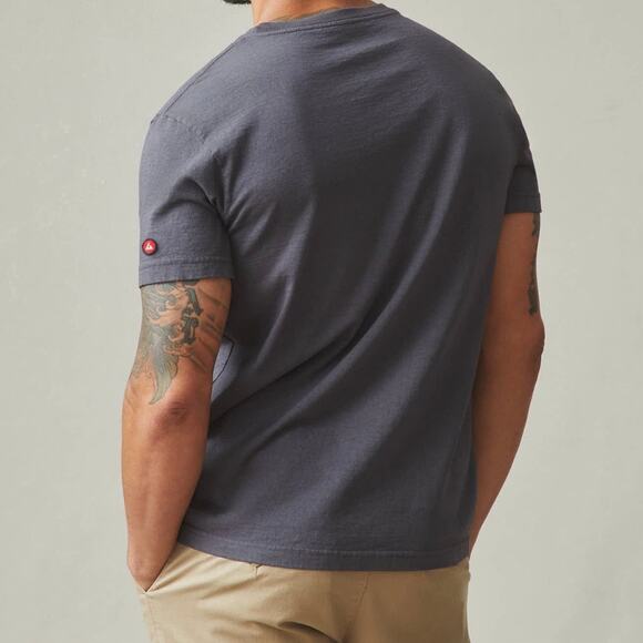 American Giant Men's Vintage Crew Short Sleeve Tee Medium Deep Gray - Picture 6 of 16